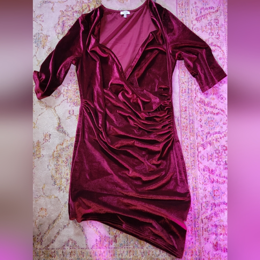 Tobi Wine Velvet Dress Wrap Front